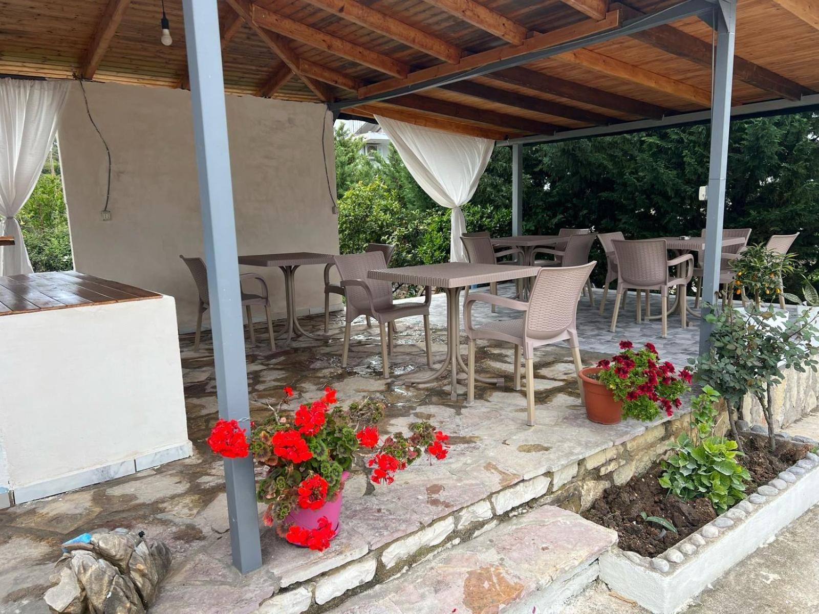 Villa Isufi Ксамил Экстерьер фото